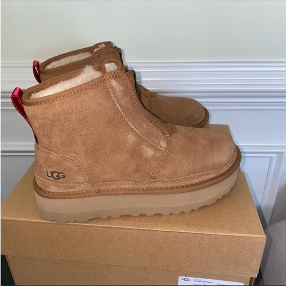 Brand new in Box UGG Neumel - Picture 12 of 16